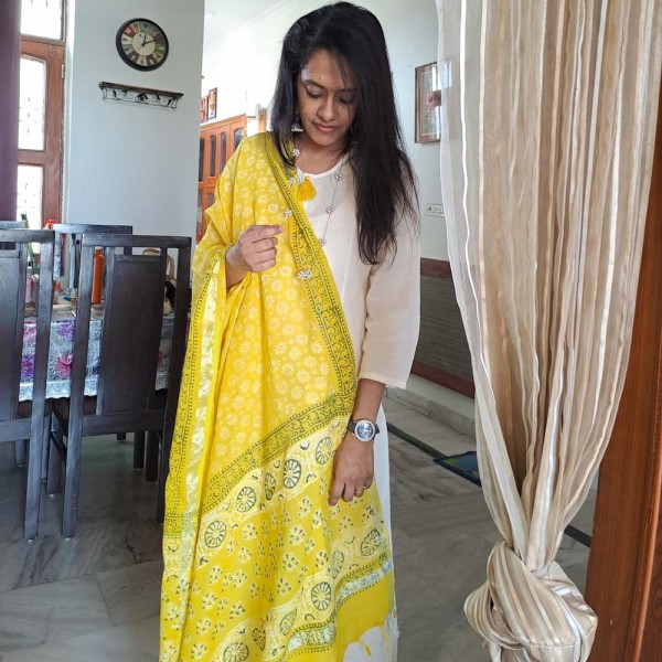my indian brand linen lemon-yellow-floral-green-dupatta_myindianbrand dupatta online