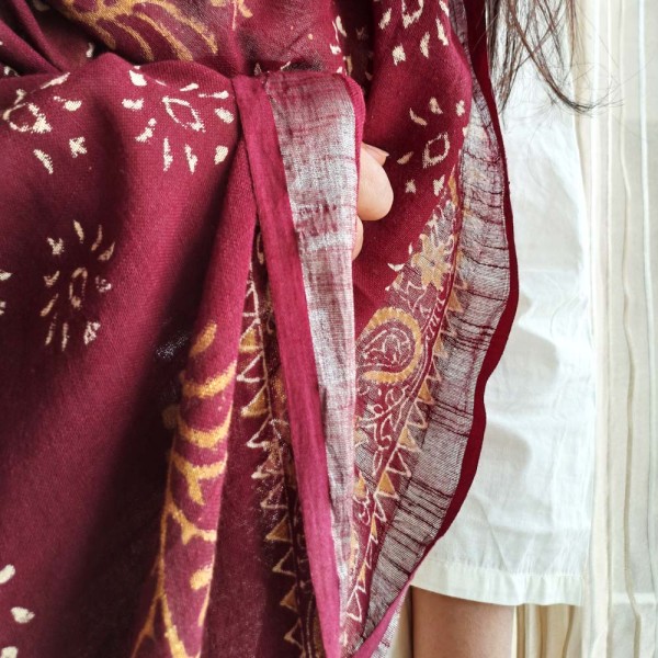 linen cotton maroon-dupatta-with-zari-border_myindianbrand focussed
